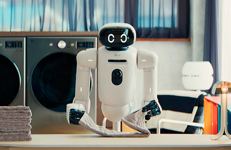 https://www.therobotreport.com/wp-content/uploads/2025/12/lg-cloid-robot.jpg