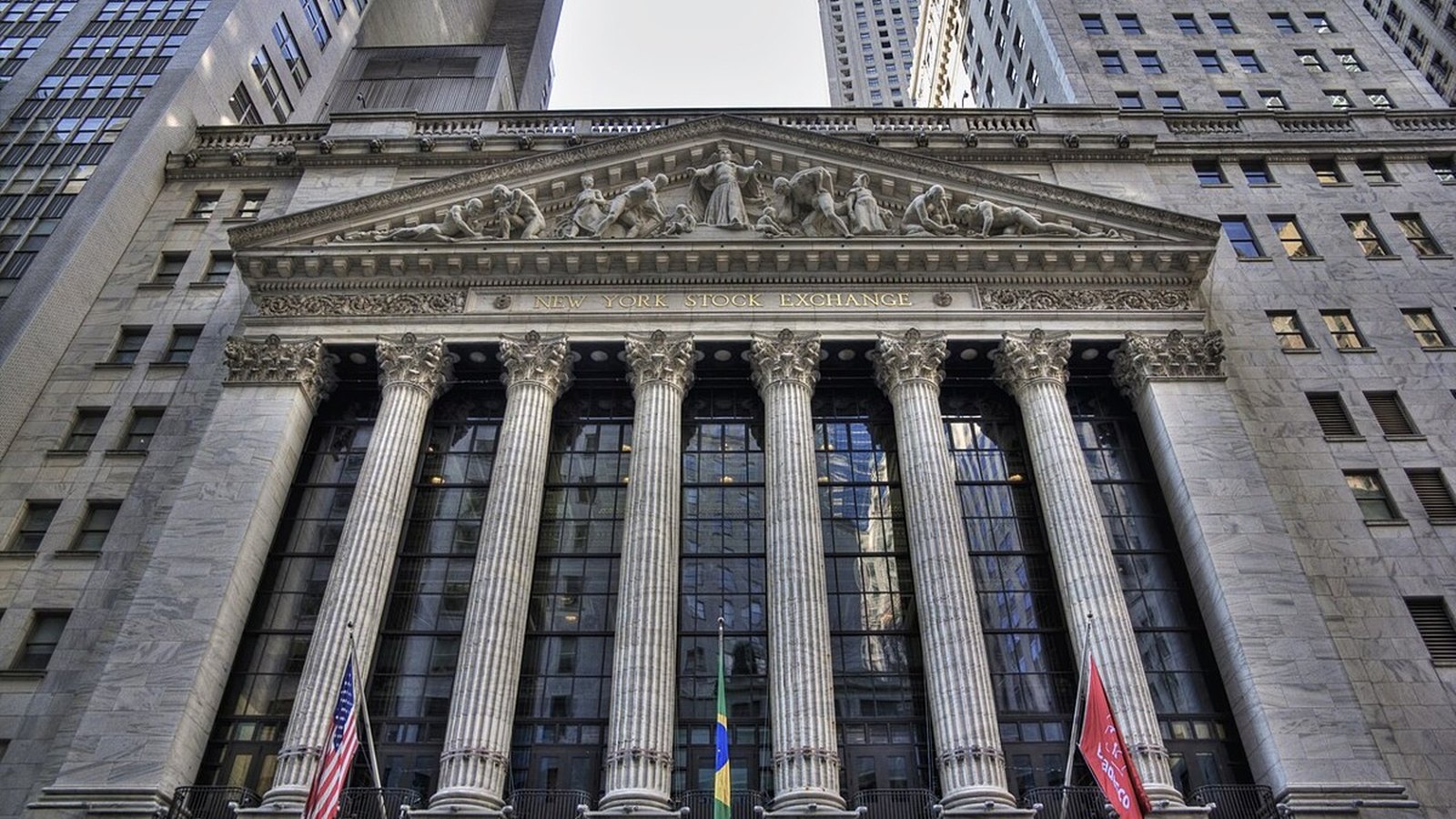 Close-up of the Corinthian columns and carved pediment of the New York Stock Exchange building
