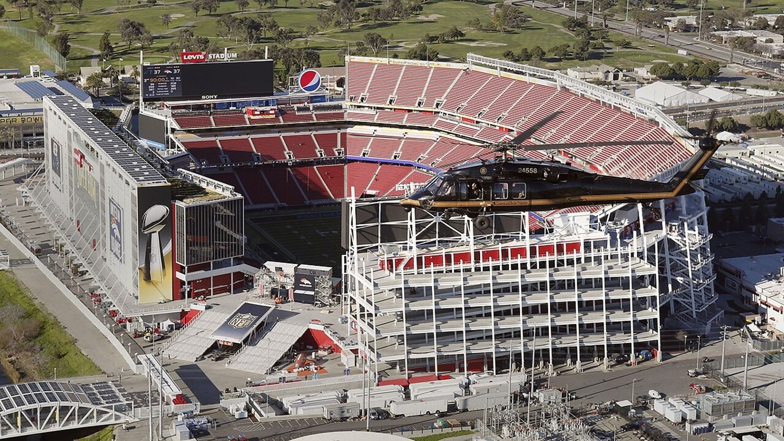 Aerial view of Levi's Stadium, home of the San Francisco 49ers, on a game day